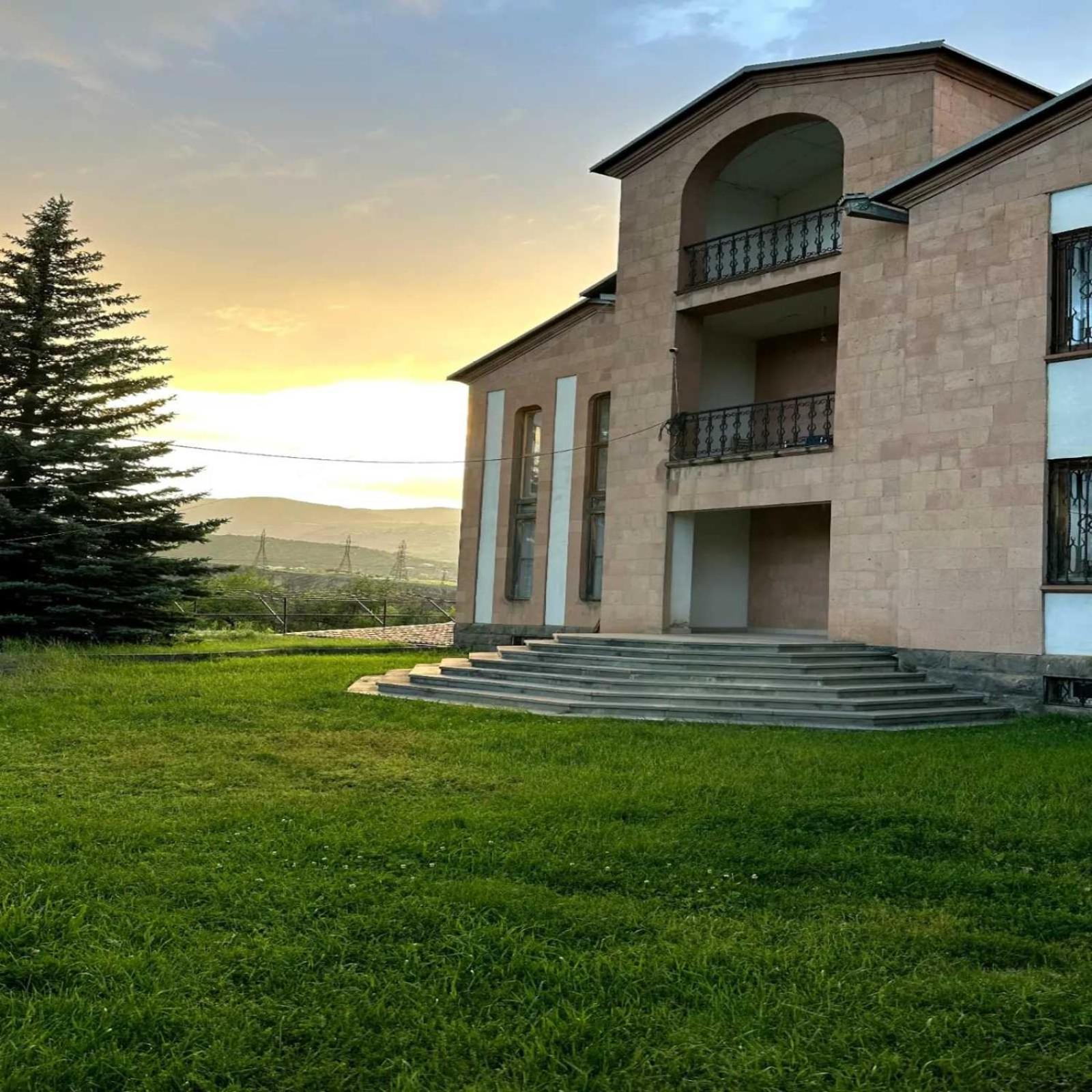 Luse Guest House Ijevan Esterno foto