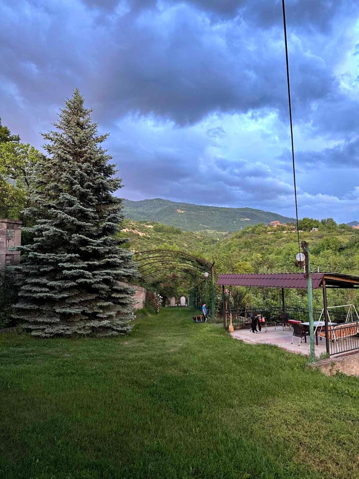 Luse Guest House Ijevan Esterno foto